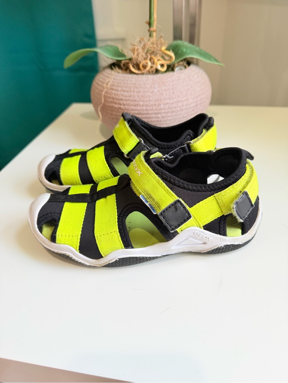 Geox Jr Wader Kids Sandals Size 31 EU / 13 US Boys Black Neon Lime Water